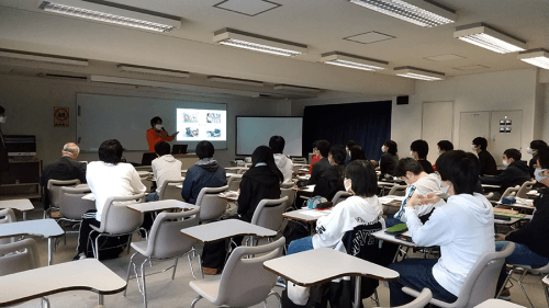 会社紹介の様子