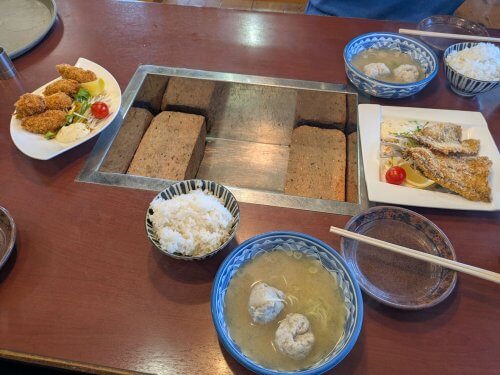 航海灯でお昼